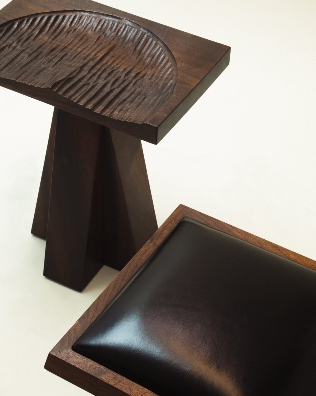 AK Duo Stool Datail